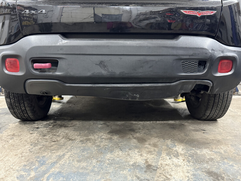 Часть заднего бампера Jeep Renegade  2017 универсал 2.4 Бензин Одесса