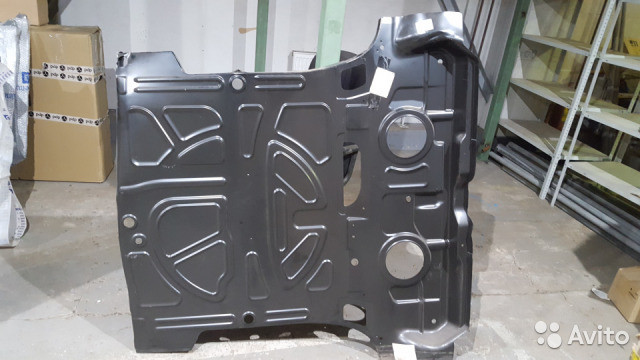 Підлога багажника 5N0813115B   Volkswagen Tiguan
