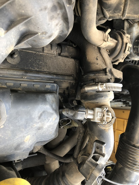 Патрубки интеркулера Renault Dokker  2013 1.5 Дизель Киев