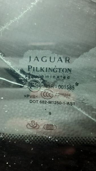 Лобове скло Jaguar XF  2010 3.0 Бензин 
