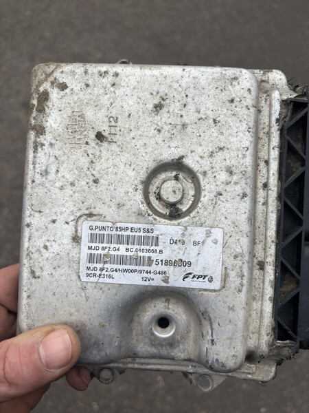 Електронний блок керування двигуном Fiat Punto  2011 