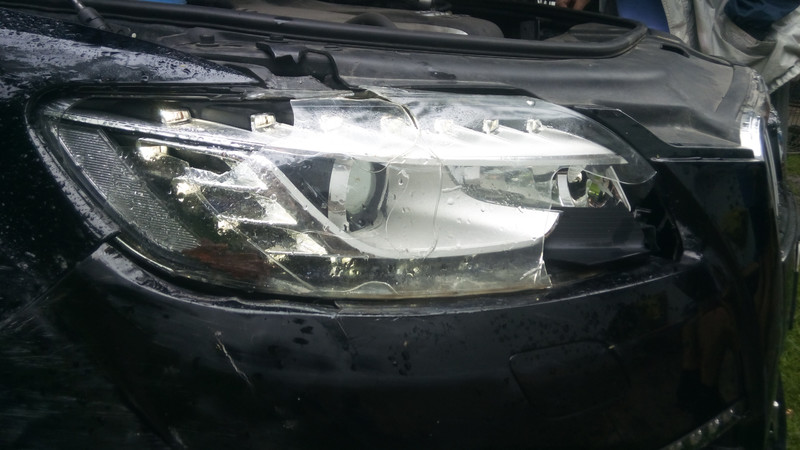 Фара передняя Audi Q7 2013 г.  2.5 л дизель Ровно