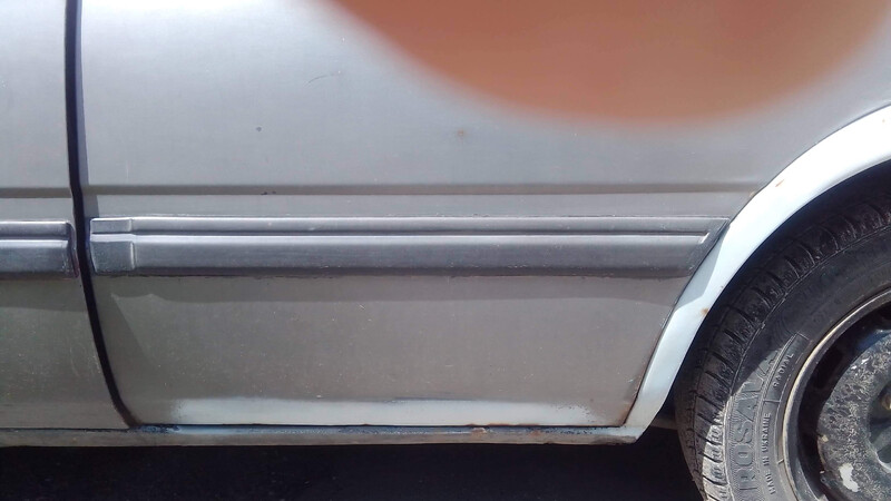 Молдинг двери правый задний Mazda 626  1986 2.0 Дизель 