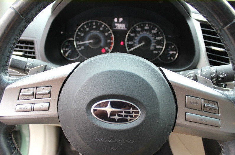 Кнопки управления магнитолой Subaru Legacy 5  2010 2.5 Бензин Львов