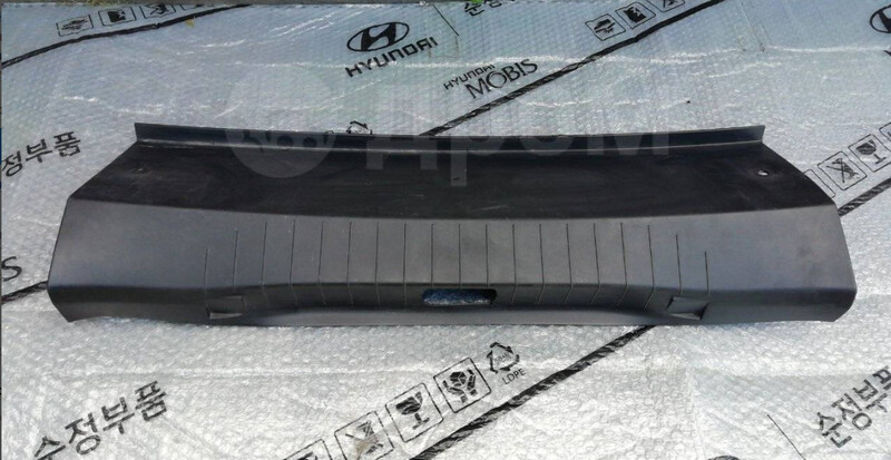 Пластик замка багажника Peugeot 408  2012 1.6 Бензин Киев