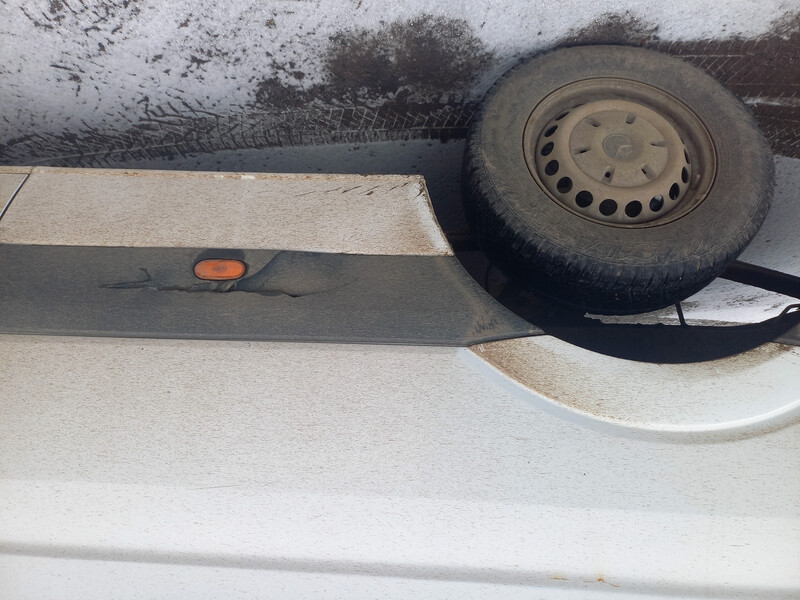 Молдінги Mercedes-Benz Sprinter  2008 2.2 Дизель Вінниця