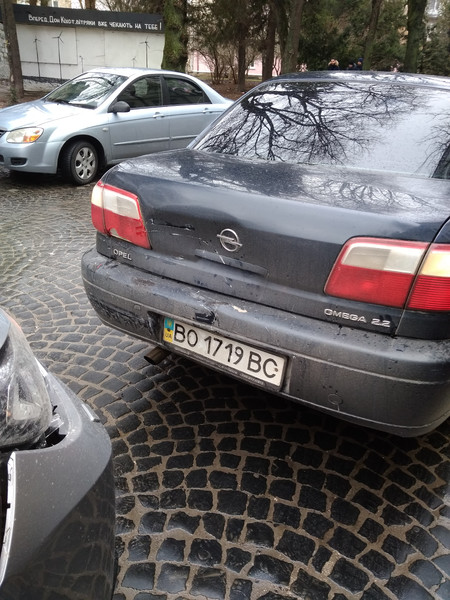 Бампер задний Opel Omega B  2001 2.2 Бензин Киев