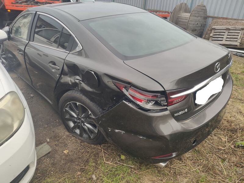 Четверти пер лев и задняя левая Mazda 6  2022 