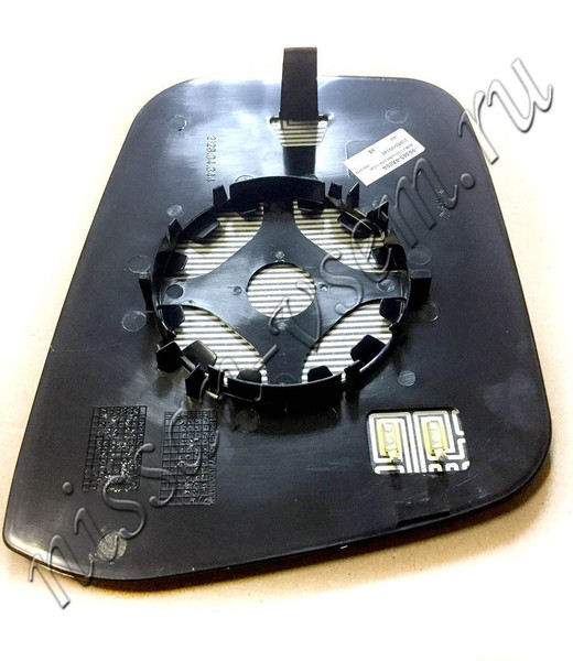 Зеркальный элемент правый Nissan Pathfinder r51 d40 2012 2.5 Дизель Васильков