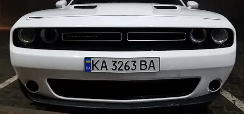 Бампер передний Dodge Challenger купе 2015 г.  3.6 л бензин Киев