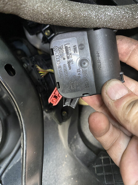 Сервопривод заслонки печки Audi A4  2004 2.0 Бензин Кривой Рог