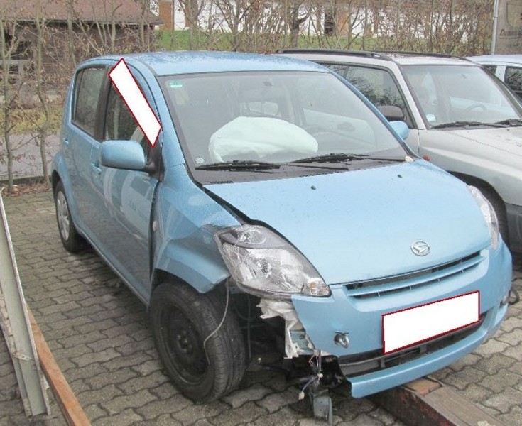 Балка передня крило праве фара права бампер ричаг правич бачок омивача Daihatsu Sirion  2011 хэтчбек 1.0 Бензин Львов