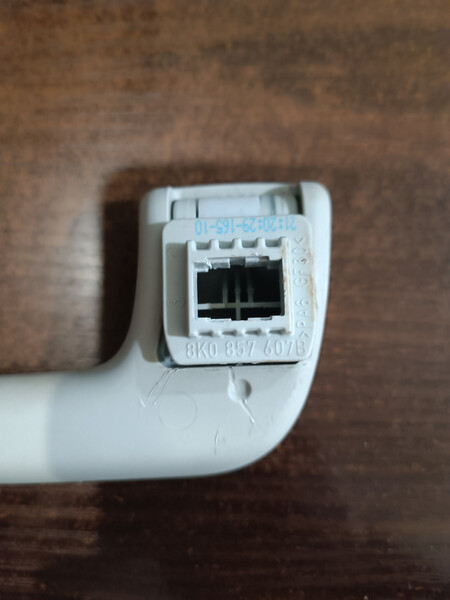 Ручка потолка Audi A4 B8 2010 г.  2.0 л бензин Новый Буг