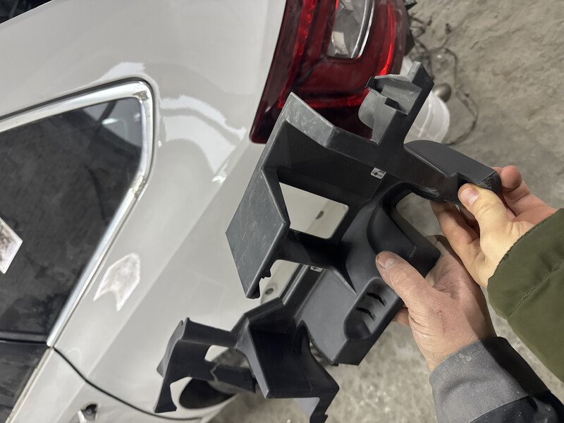 Органайзер багажника правий Skoda Octavia A7  2017 универсал 2.0 Дизель Чернигов