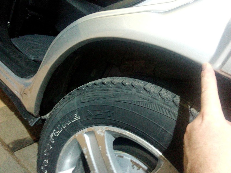 Уплотнитель арки заднего крыла Suzuki Grand Vitara 2006 г.  2.0 л бензин Житомир