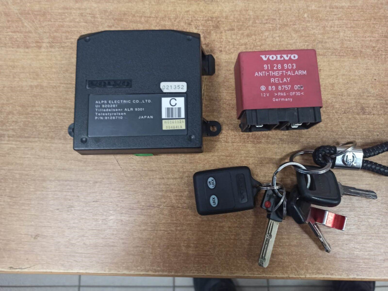 Блок сигнализации ицентрального замка Volvo 850 1993 г.  2.5 л бензин Житомир