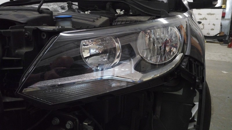 Фара передняя Volkswagen Tiguan 2015 г.  2.0 л бензин Кривой Рог