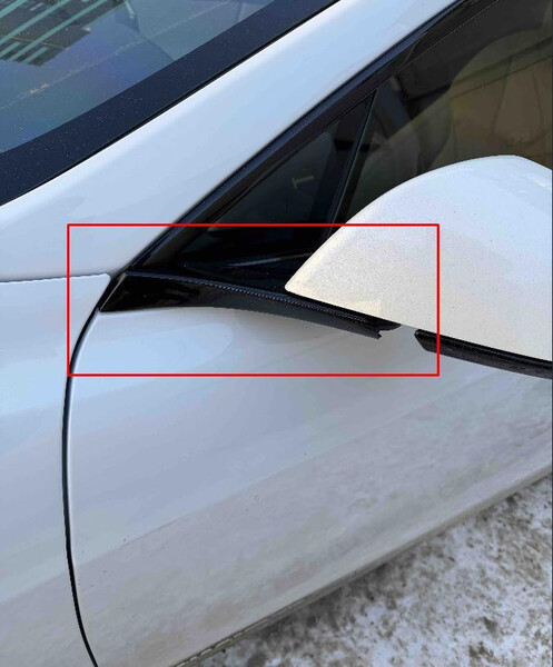 Шукаю накладку лівого дзеркала нижню Tesla Model S  2022 3.0 Электро 