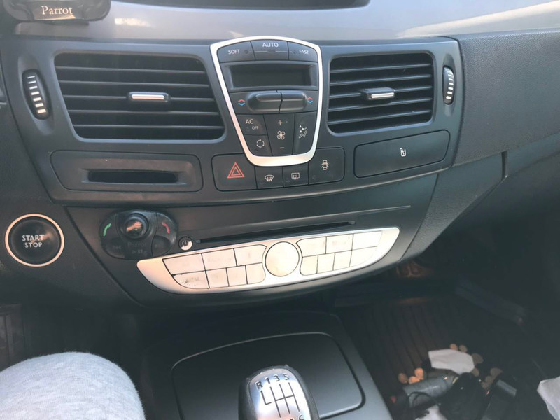Штатная магнитола Renault Laguna 3  2011 универсал 1.5 Дизель Тернополь