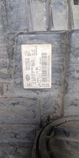 Фара передня права Mercedes-Benz Sprinter  2014 2.2 Дизель Мукачево