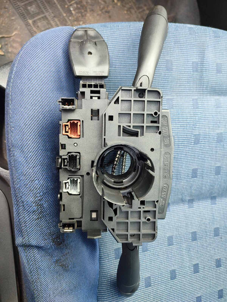 Подрулевой переключатель Peugeot 307  2002 универсал 2.0 Дизель Хмельницкий