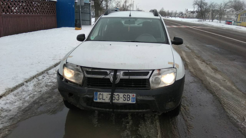 Перед решетка радіатора Dacia Duster  2012 1.5 Дизель Ровно