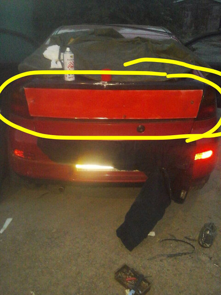 Отражатель задней ляды Mazda 323  1997 купе 1.5 Бензин 