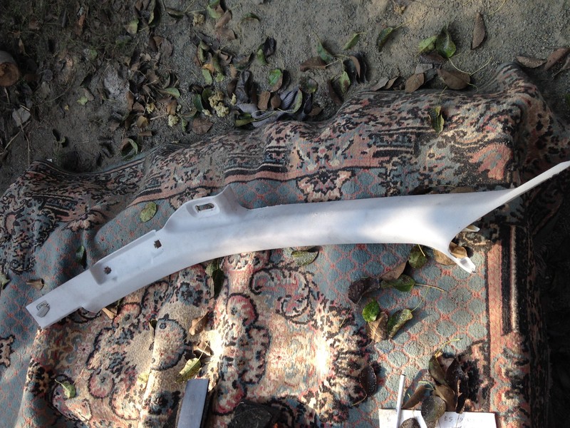 Накладка передней стойки Audi A4  2007 1.8 Бензин Черкассы