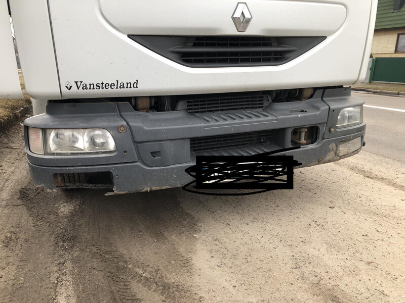 Бампер передний Renault Midlum  1998 4.0 Дизель 