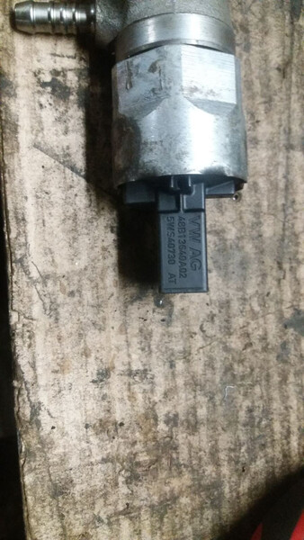 Датчик тиску палива Volkswagen Golf 6 хетчбек 2010 р.  1.6 л дизель Полтава