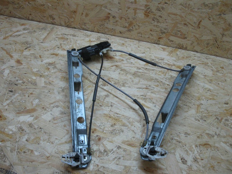 Стеклоподъемник передний левый Renault Megane 2 2005 1.6 Бензин Львов