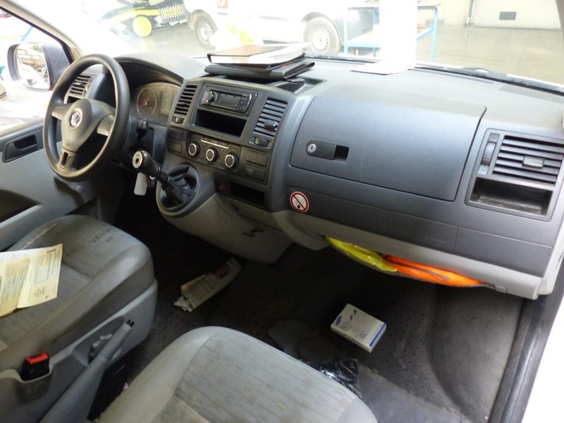 Накладка рычага переключения передач Volkswagen T6 (Transporter)  2011 2.0 Дизель Полтава