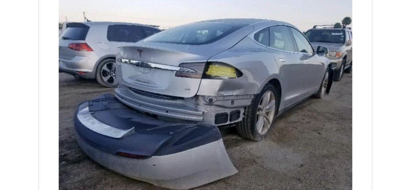 Фонари задние Tesla Model S 85 2015 г.  2.0 л электро Запорожье