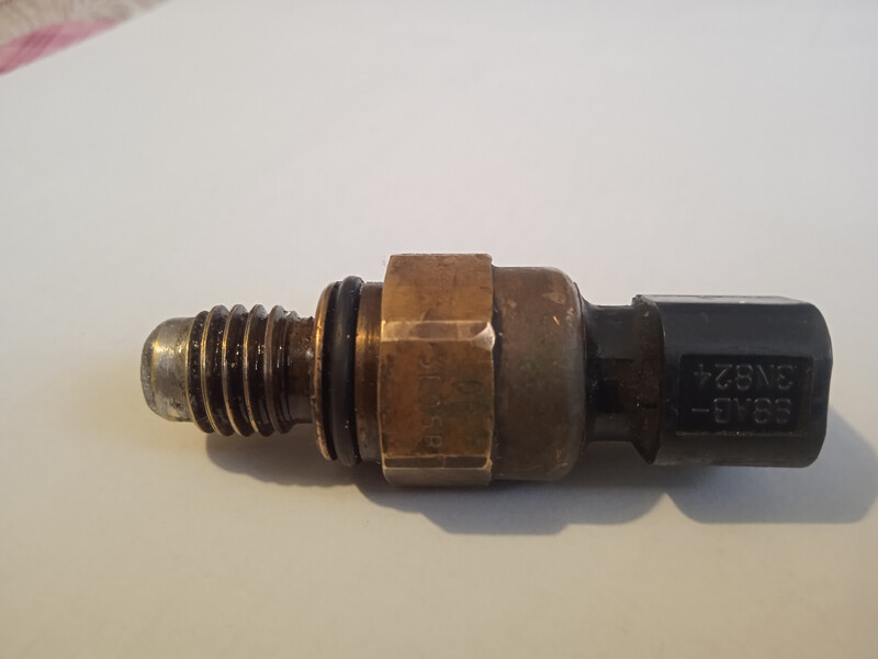 Датчик тиску для гідро підсилювача руля Ford Focus  2003 універсал 1.6 Бензин 