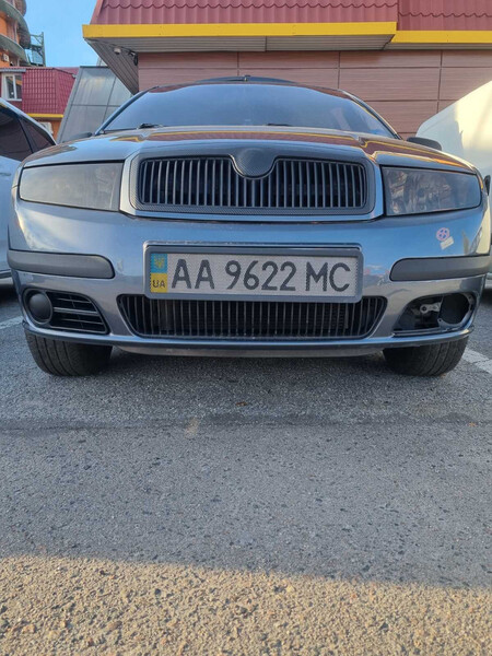 Заглушка противотуманной фары левая Skoda Fabia  2007 хэтчбек 1.2 Бензин Кривой Рог