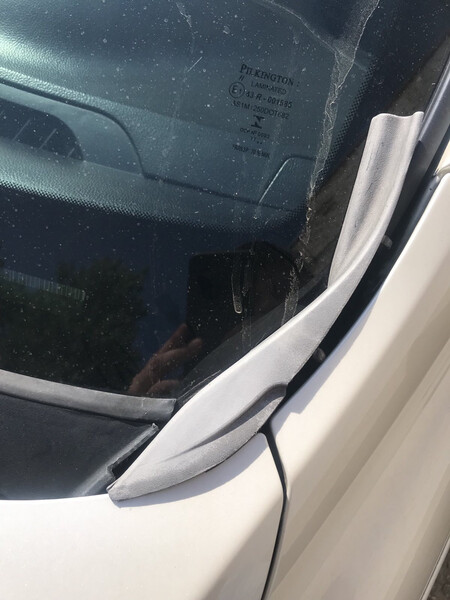 Панель решетки воздухозаборника gm Chevrolet Captiva  2011 2.2 Дизель 