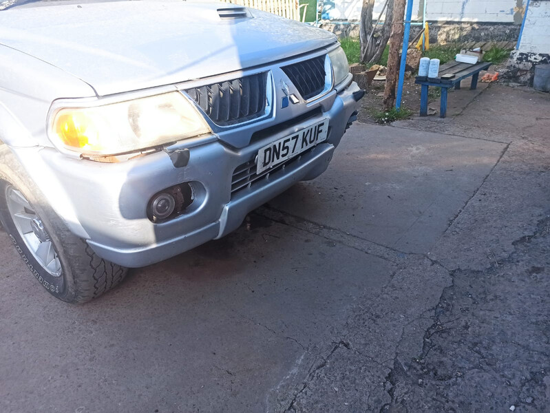 Бампер передний Mitsubishi Pajero Sport  2008 2.5 Дизель 