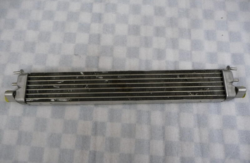 Масляный радиатор A0995002200   Mercedes C-Class