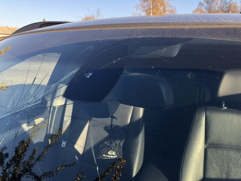 Лобове скло BMW X1  2011 2.0 Дизель Житомир