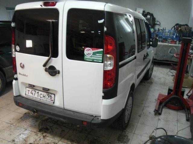 Двери задние распашные стекленные (можно без стекол) 2шт Fiat Doblo  2005 2.0 Бензин Хмельницкий