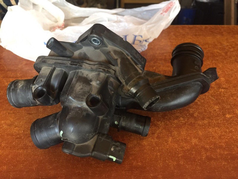 Термостат Citroen DS3 хэтчбек 2012 г.  1.6 л бензин Одесса