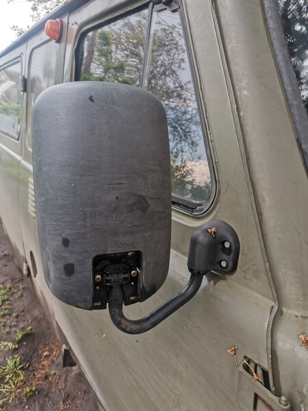 Дзеркало праве УАЗ 452  1981 2.5 Бензин 