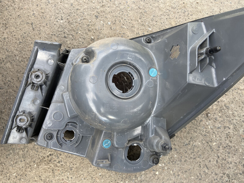 Фонарь задний левый внешний 94540776   Chevrolet Cruze