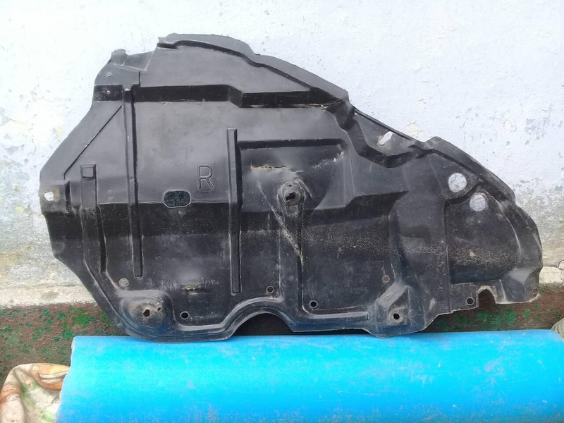 Пыльник моторного отсека 51441-33080   Toyota Camry
