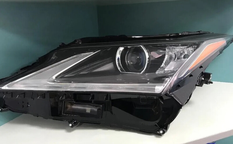 Галогенная фара левая Lexus RX Внедорожник 2017 г.  3.5 л бензин Киев