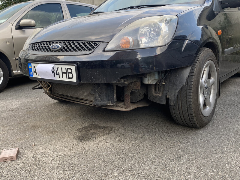 Губа бампера Ford Fiesta MK6  2007 хэтчбек 1.3 Бензин Киев