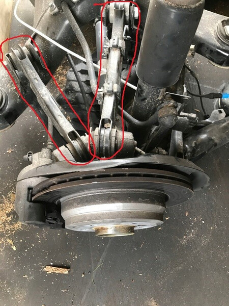 Рычаг задний 33326792539   BMW 3 Series