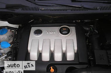 Крышка на двигатель Volkswagen Caddy 2004 г.  2.0 л дизель Кременчуг