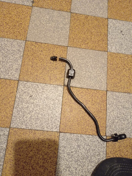 Трубка на злив масла з турбіни Kia Carens 3  2007 2.0 Дизель 