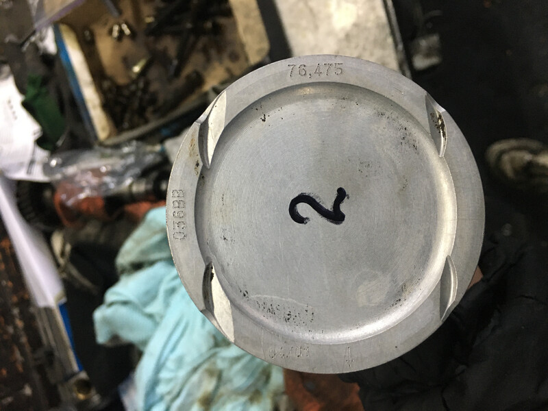 Поршень Volkswagen Golf 4  2001 хэтчбек 1.6 Бензин Луцк